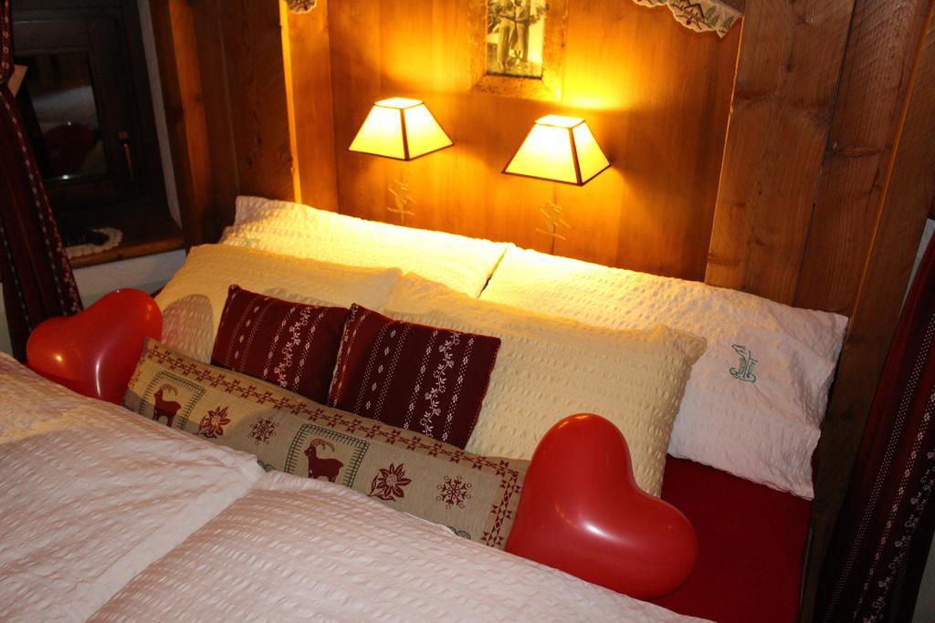 Hotel Meublé Gorret Breuil-Cervinia Chambre photo