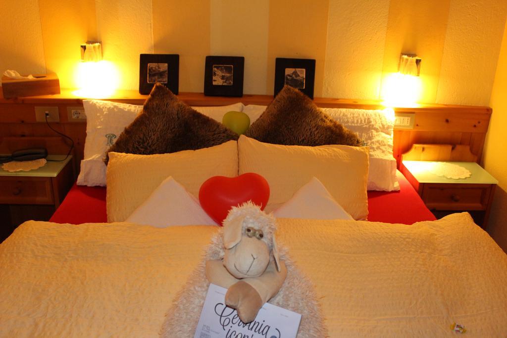 Hotel Meublé Gorret Breuil-Cervinia Extérieur photo