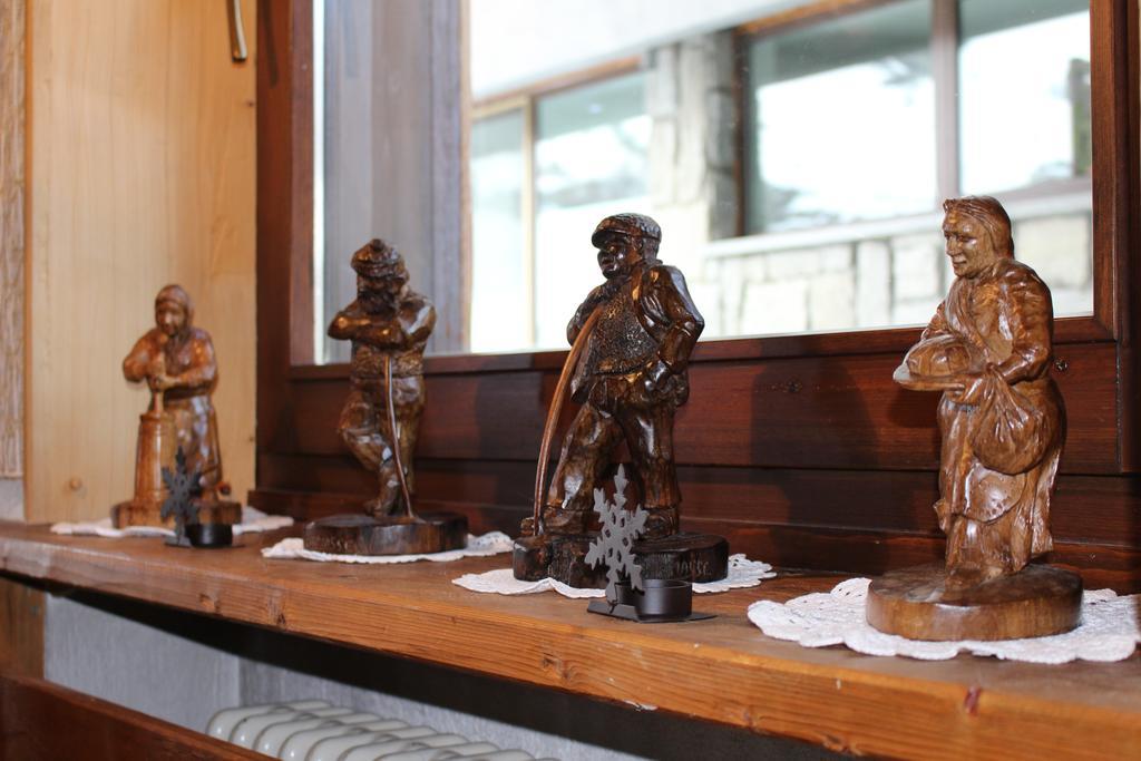 Hotel Meublé Gorret Breuil-Cervinia Extérieur photo