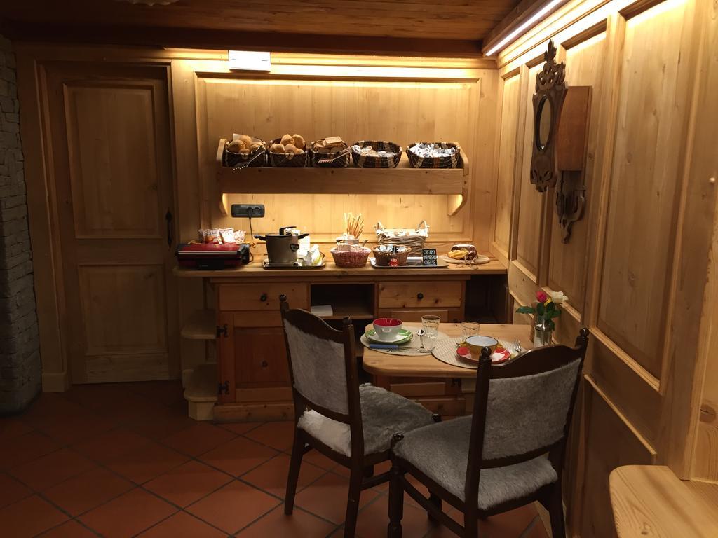Hotel Meublé Gorret Breuil-Cervinia Extérieur photo
