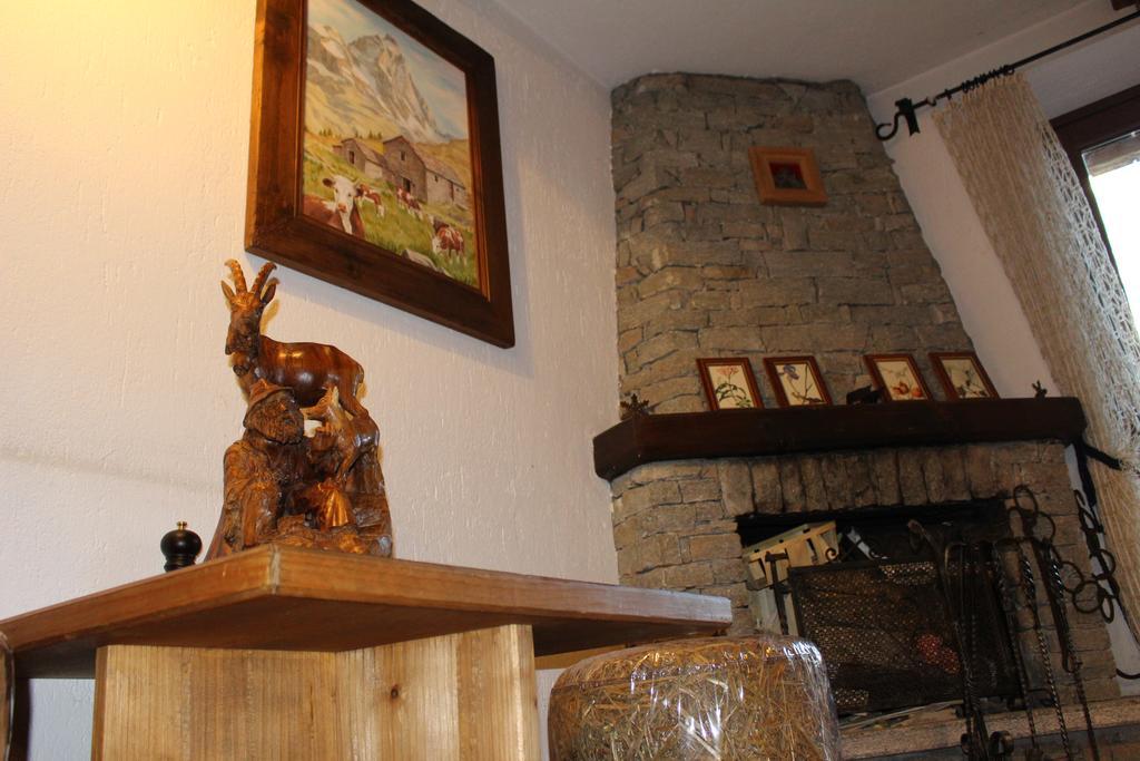 Hotel Meublé Gorret Breuil-Cervinia Extérieur photo